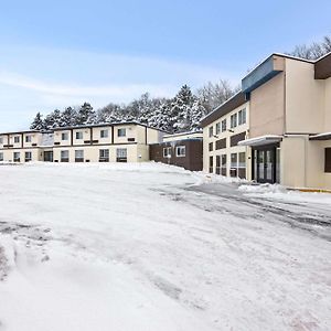 Econo Lodge Manistee